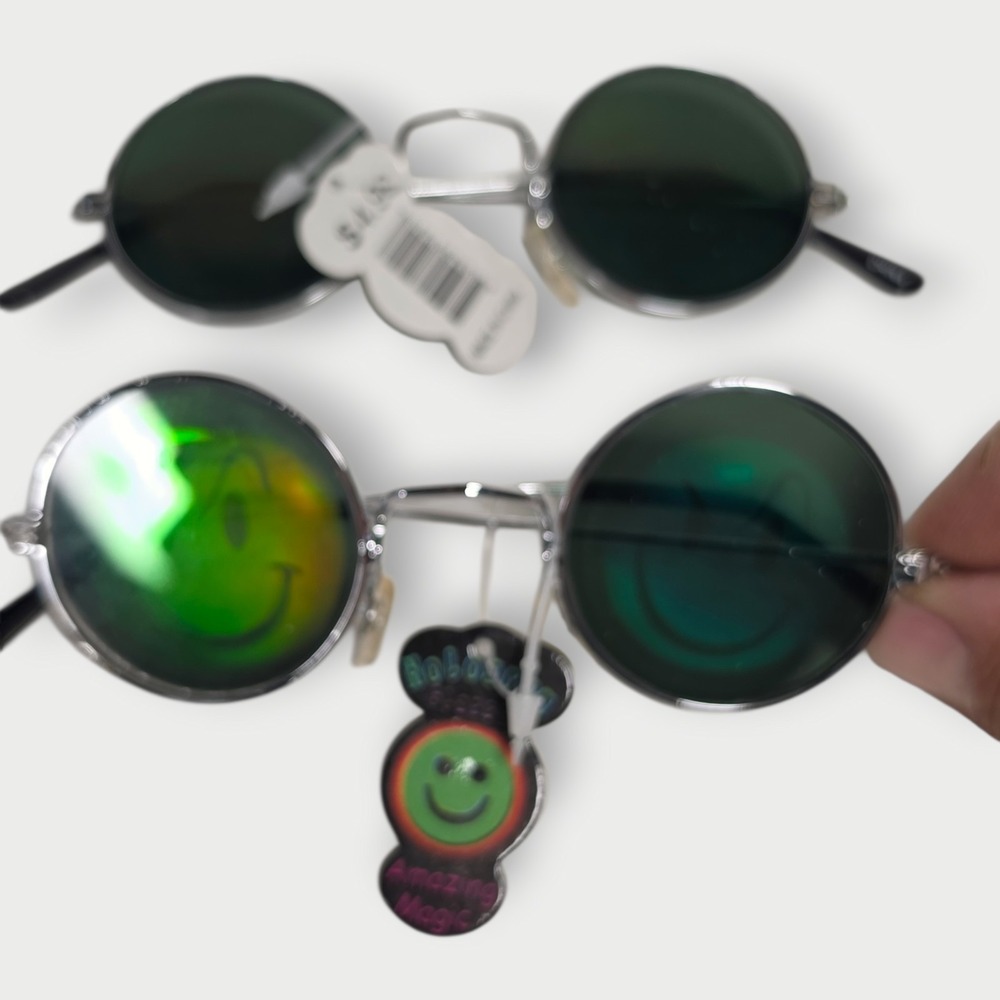EYES + Smily Face Hologram Sunglasses Glasses LOT OF 2 VINTAGE NOS TAG NEW 1990s